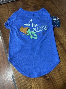 Youly “It Was The Cat” pet T-Shirt. New with tags size large.